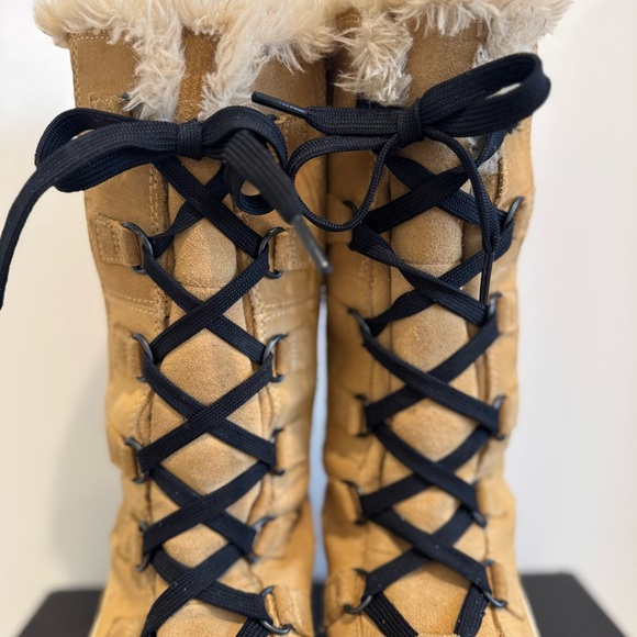 Sorel Women's Tivoli High II, Fur, Lace-Up Boots - Picture 8 of 13